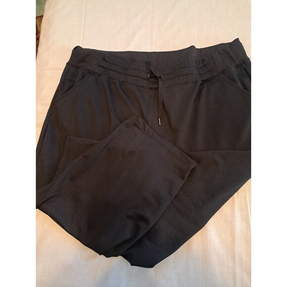 Tek Gear Women’s Xl On The Go Mid Rise Capri Black Stretch Pants RN#73277 - Picture 8 of 9